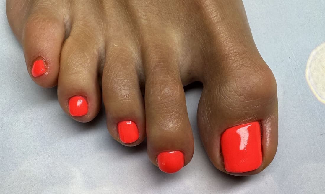 Pedicure hybrydowy